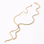 Veronica Lariat