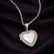 Juliette Locket